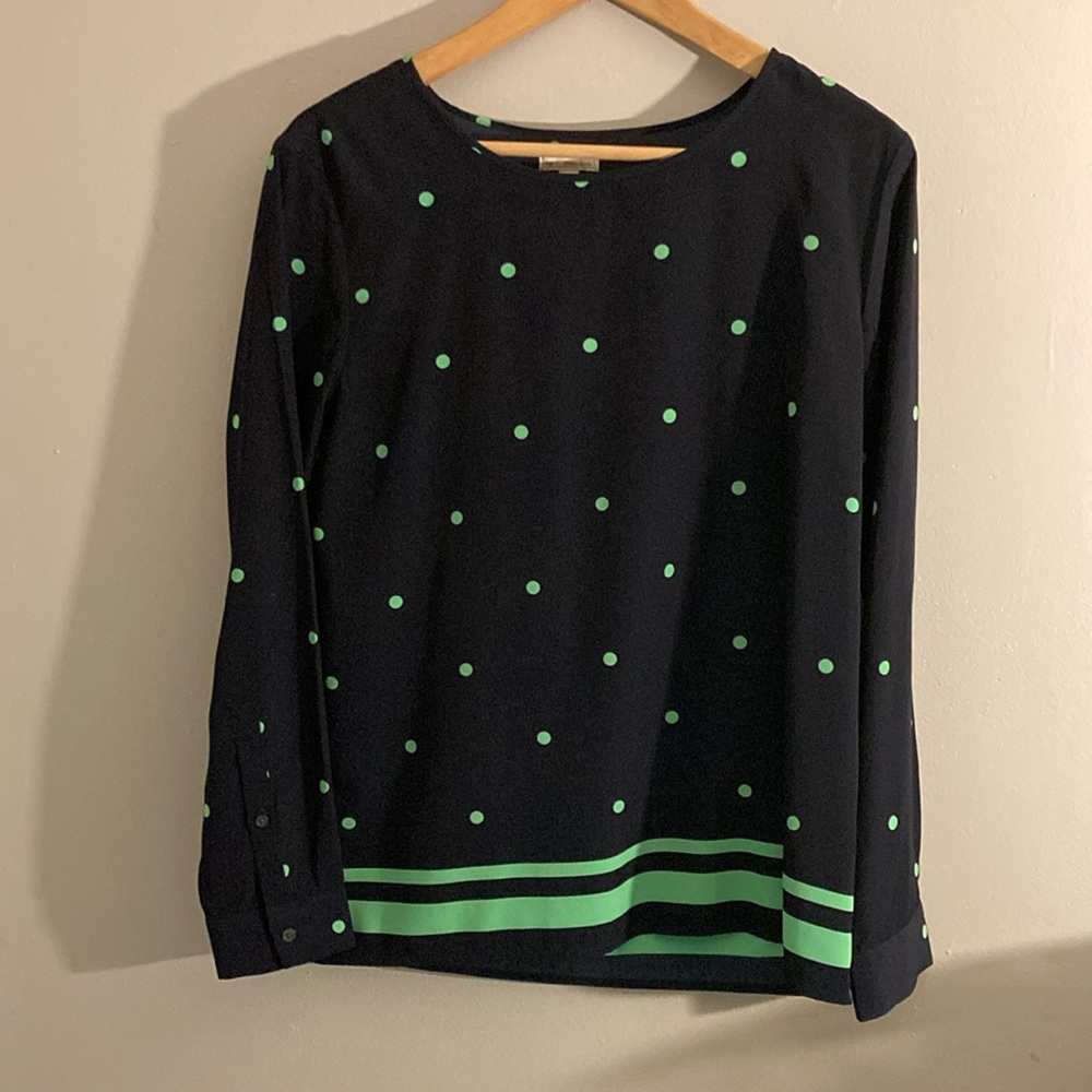 GAP NavyTop with Green Accents